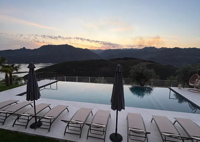 Estrela Do Geres - Casa Fernandes Bed & Breakfast 4*